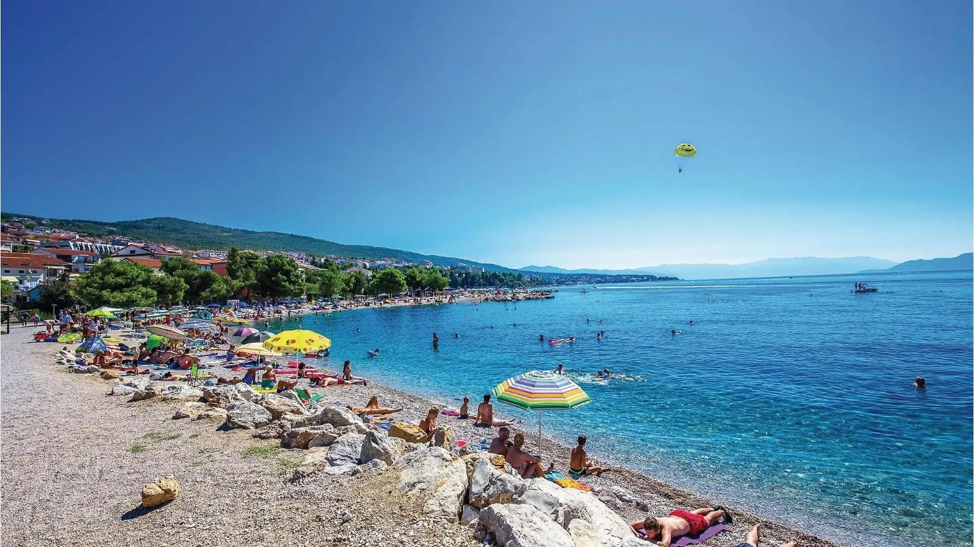 Nice Apartment In Crikvenica With Kitchen 0*,